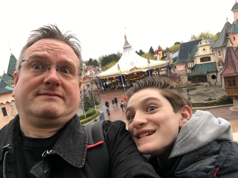 [Disneyland]